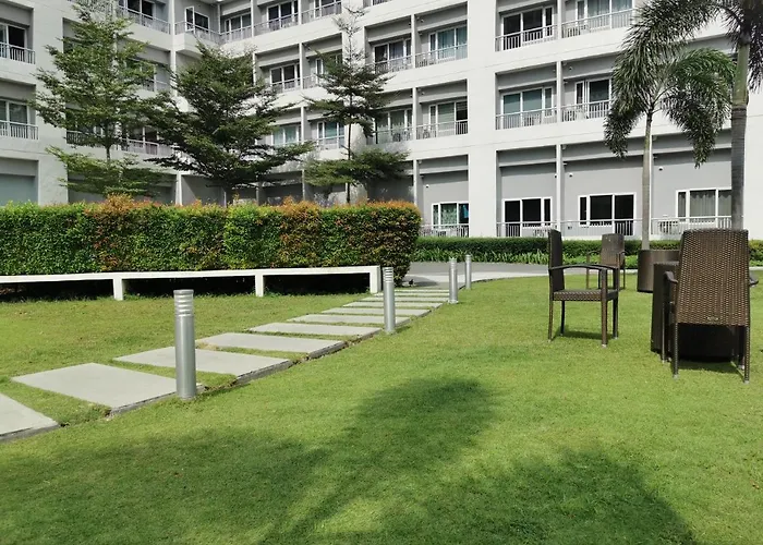 Ethan's Pad Nr. Bgc * Manila